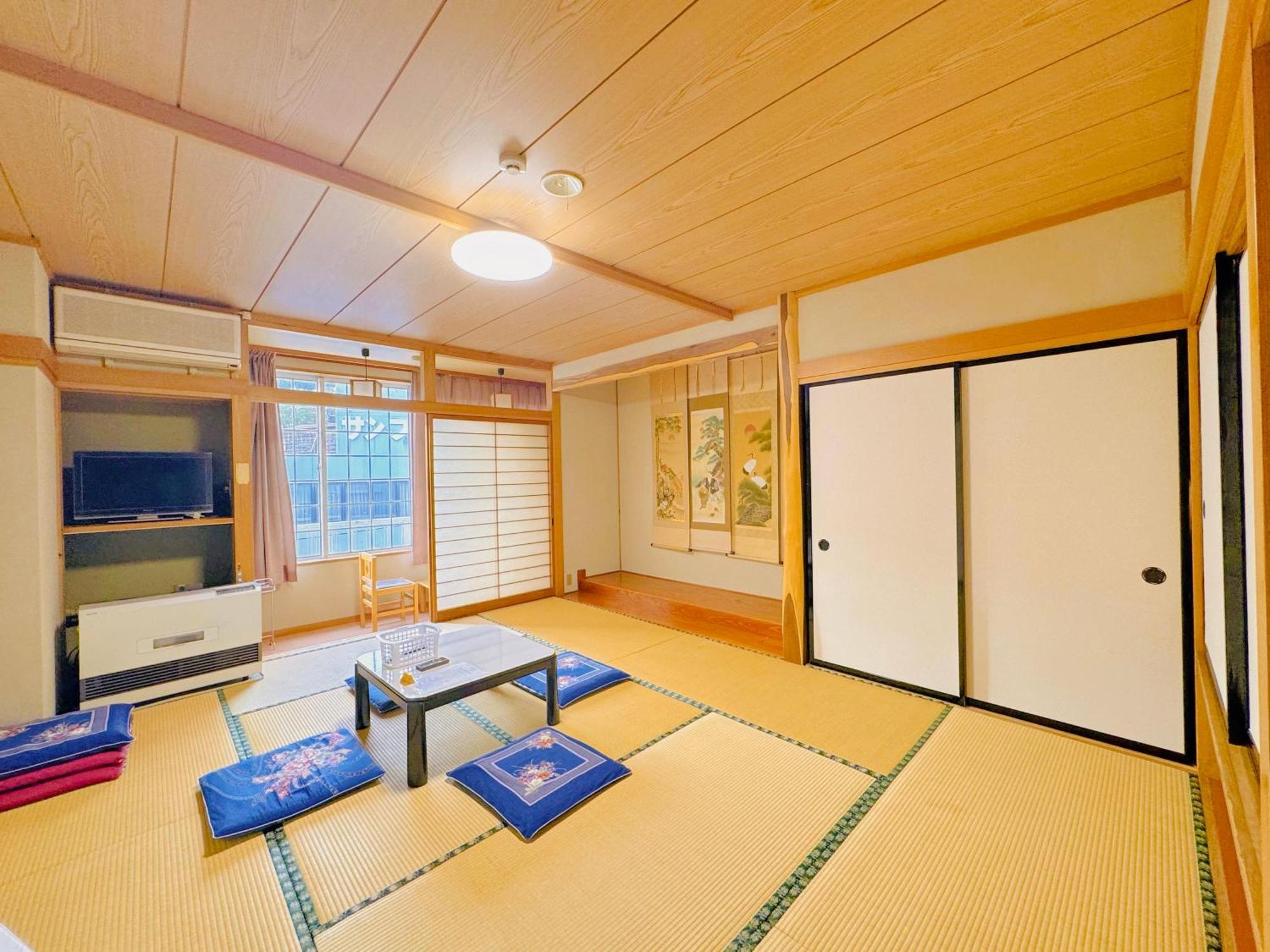 Snowhouse Memorie Hotel-石打丸山 Seki  Exterior photo