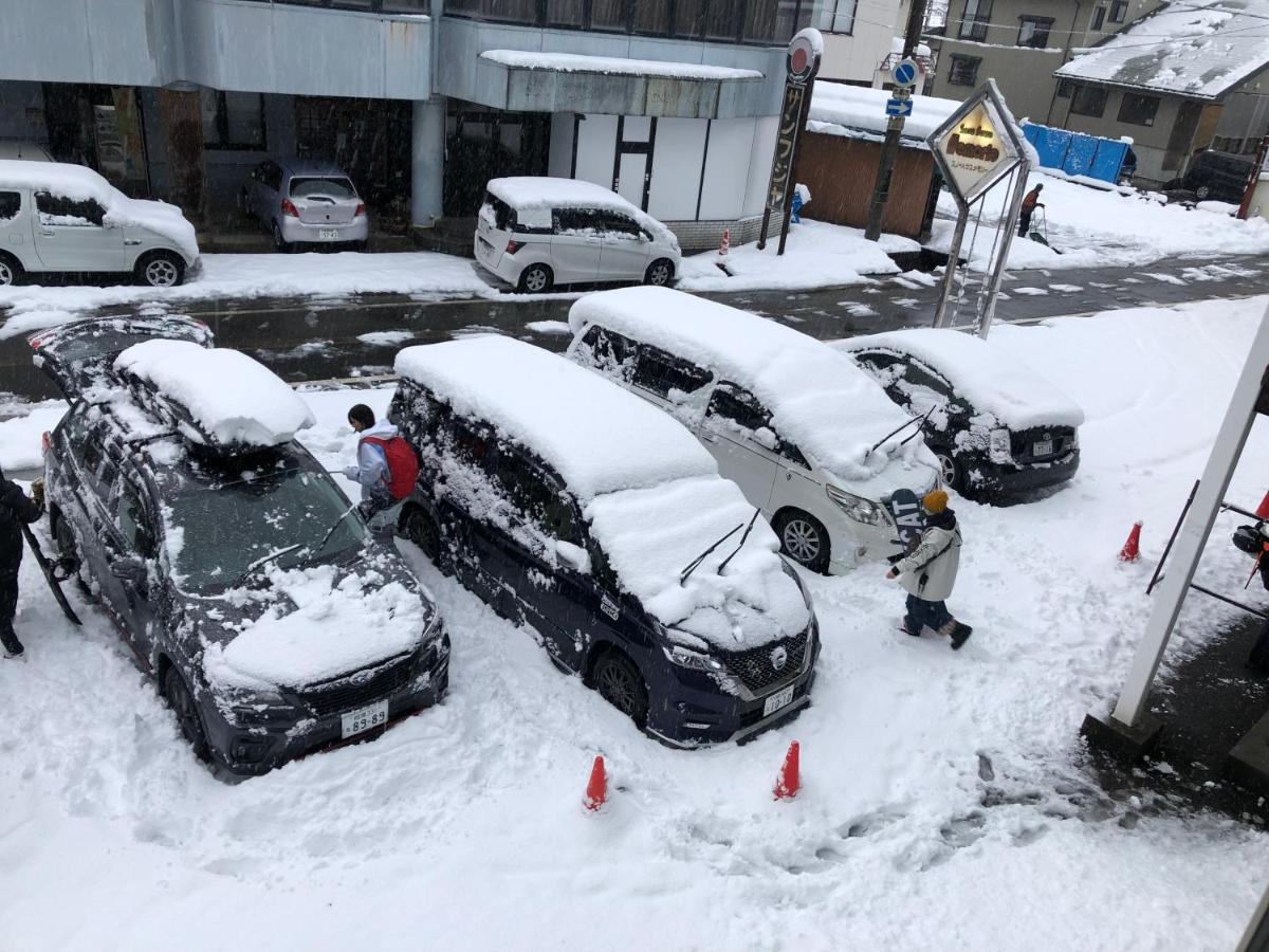 Snowhouse Memorie Hotel-石打丸山 Seki  Exterior photo